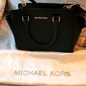 Michael Kors crossby bag or hand bag